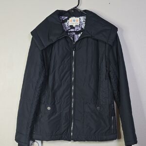Title Nine Black Quilted Full Zip Size Large.